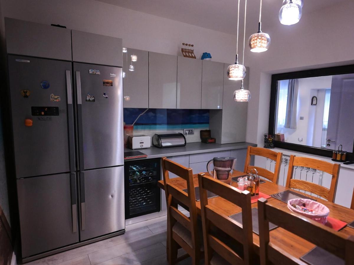 Villa Ase Premium House Suceava Esterno foto