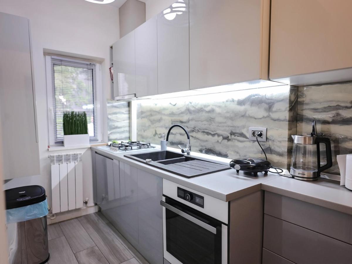 Villa Ase Premium House Suceava Esterno foto